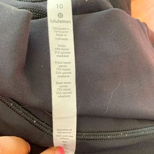 Lululemon ankle length leggings with pockets. No rips or tears. Size 10.